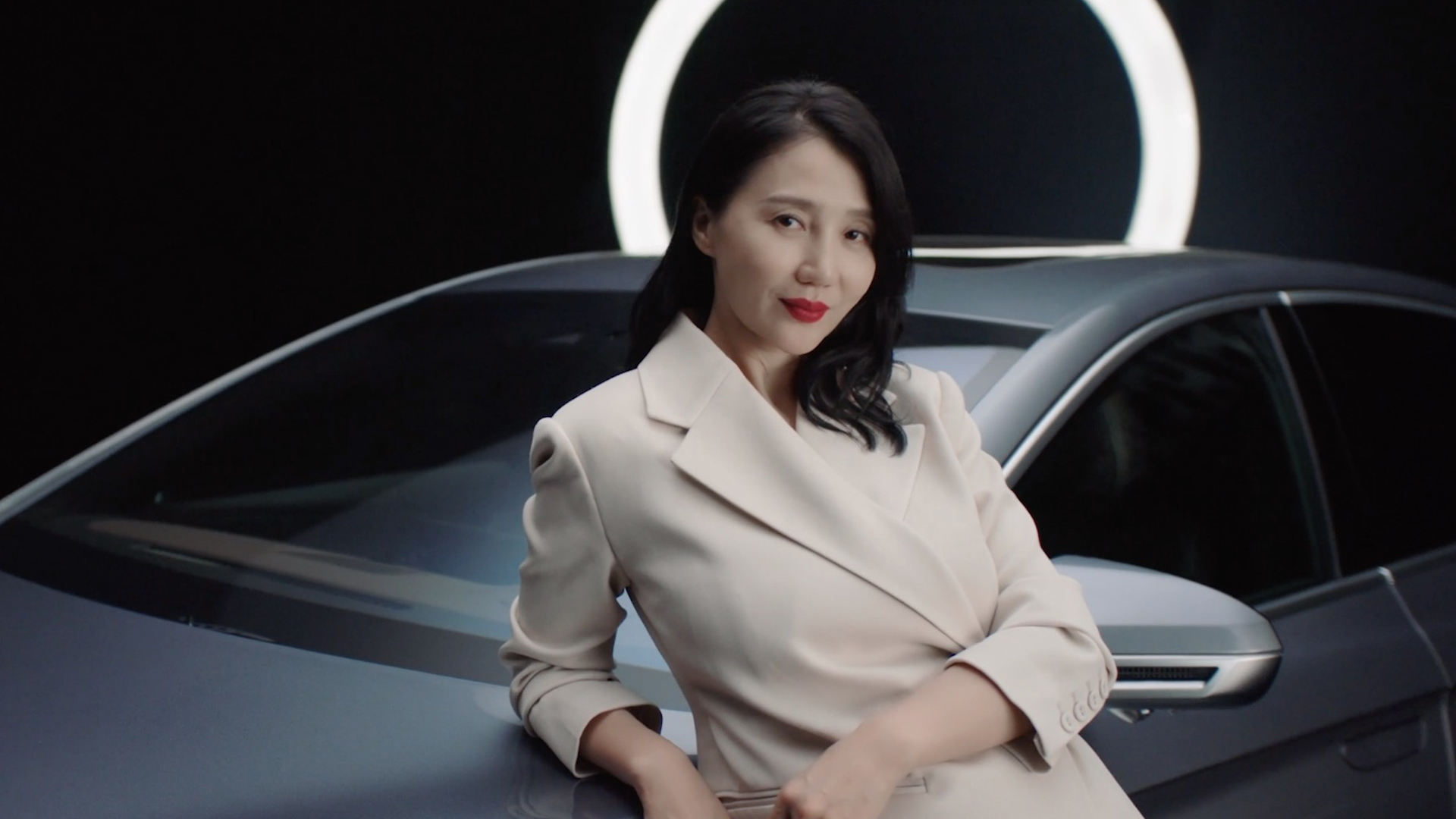 阿朵 | 尊龙凯时木兰荟首位女性挚友，新民族音乐人
